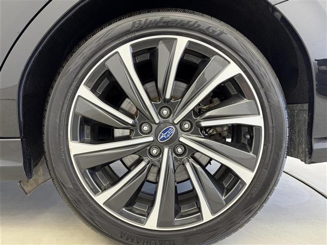 レヴォーグ ＳＴＩスポーツ　ＥＸ　ハーマンカードンスピーカー　全方位カメラ　レーダークルーズコントロール　ドライブレコーダー　１１．６型縦型ナビ　フルセグ　Ｂｌｕｅｔｏｏｔｈ　シートヒーター　赤黒レザーシート　パドルシフト　衝突軽減（41枚目）