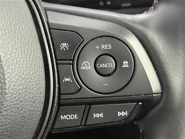 カローラツーリング ハイブリッド　ダブルバイビー　純正８インチディスプレイオーディオ　バックカメラ　フルセグＴＶ　トヨタセーフティセンス　クルーズコントロール　衝突被害軽減システム　ブラインドスポットモニター　横滑り防止装置　ドライブレコーダー（6枚目）