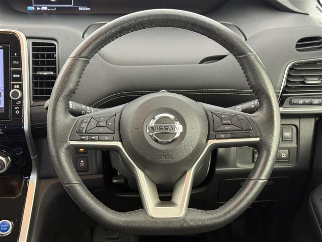 セレナ ｅ－パワー　ハイウェイスターＶ　両側パワースライドドア　純正９型ナビ　ＴＶ　Ｂｌｕｅｔｏｏｔｈ　全方位カメラ　シートヒーター　ＥＴＣ　ステアリングヒーター　冬タイヤ付き　エンジンスターター　衝突軽減ブレーキ　スペアキー　自動駐車（3枚目）