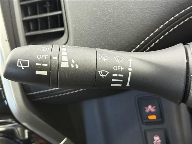 セレナ ｅ－パワー　ハイウェイスターＶ　両側パワースライドドア　純正９型ナビ　ＴＶ　Ｂｌｕｅｔｏｏｔｈ　全方位カメラ　シートヒーター　ＥＴＣ　ステアリングヒーター　冬タイヤ付き　エンジンスターター　衝突軽減ブレーキ　スペアキー　自動駐車（7枚目）