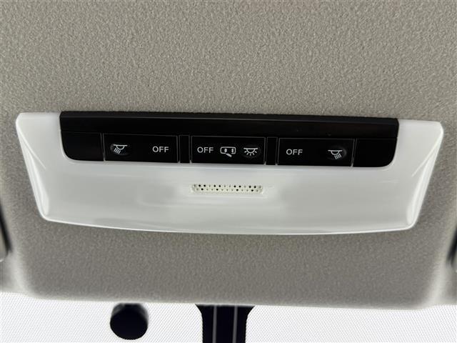 セレナ ｅ－パワー　ハイウェイスターＶ　両側パワースライドドア　純正９型ナビ　ＴＶ　Ｂｌｕｅｔｏｏｔｈ　全方位カメラ　シートヒーター　ＥＴＣ　ステアリングヒーター　冬タイヤ付き　エンジンスターター　衝突軽減ブレーキ　スペアキー　自動駐車（17枚目）