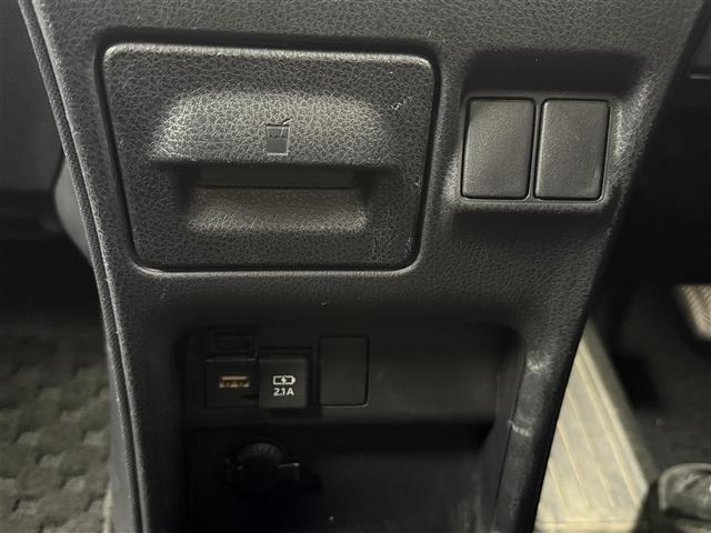 ヴォクシー ＺＳ　煌ＩＩＩ　純正１０インチナビ　純正１２インチフリップダウンモニター　バックカメラ　ワンセグＴＶ　トヨタセーフティセンス　クルーズコントロール　衝突被害軽減システム　横滑り防止装置　コーナーセンサー　ＥＴＣ（15枚目）