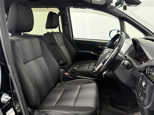 ヴォクシー ＺＳ　煌ＩＩＩ　純正１０インチナビ　純正１２インチフリップダウンモニター　バックカメラ　ワンセグＴＶ　トヨタセーフティセンス　クルーズコントロール　衝突被害軽減システム　横滑り防止装置　コーナーセンサー　ＥＴＣ（23枚目）