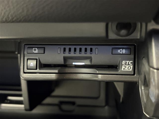 ＵＸ ＵＸ２５０ｈ　バージョンＣ　純正１２．３インチンナビ　アラウンドビューモニター　フルセグＴＶ　レクサスセーフティシステム　クルーズコントロール　衝突被害軽減システム　ブラインドスポットモニター　横滑り防止装置　ドライブレコーダー（22枚目）