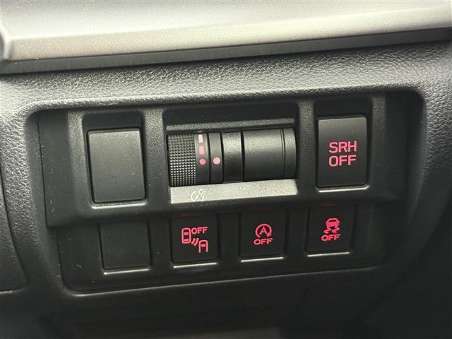 XV 2.0i-L アイサイト 追従機能付クルーズコントロール 社外メモリナビ(型式:AVIC-RZ901)CD/DVD/Bluetooth/フルセグ バック・サイドカメラ ドライブレコーダー ETC 電動パーキングブレーキ LED(12枚目)