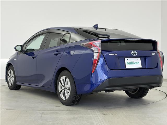 プリウス Ａ　９型純正ナビ　Ｂカメラ　ＢＳＭ　ＨＵＤ　衝突軽減　追従式クルコン　革巻ステアリング　ＥＴＣ２．０　純正ドライブレコーダー　純正アルミホイール　パーキングアシスト　ドアバイザー　スマートキー　Ｐスタート（43枚目）