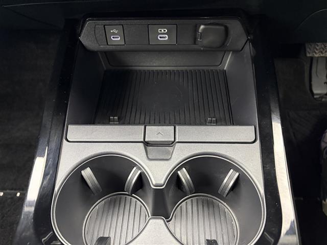 プリウス Ｚ　１２．３型純正ナビ　全方位カメラ　追従型クルコン　ＥＴＣ２．０　パワーシート　シートヒーター　ステアリングヒーター　合皮黒シート　衝突軽減　ワイヤレス充電　電動格納ミラー　電動リアゲート　オートライト（16枚目）