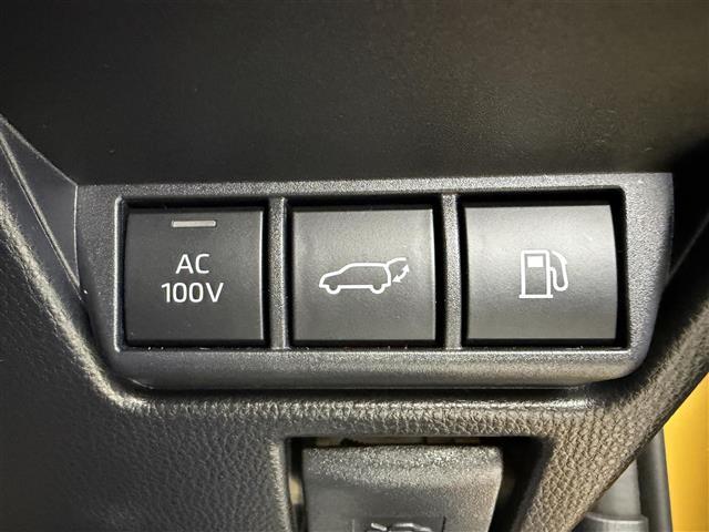 プリウス Ｚ　１２．３型純正ナビ　全方位カメラ　追従型クルコン　ＥＴＣ２．０　パワーシート　シートヒーター　ステアリングヒーター　合皮黒シート　衝突軽減　ワイヤレス充電　電動格納ミラー　電動リアゲート　オートライト（18枚目）