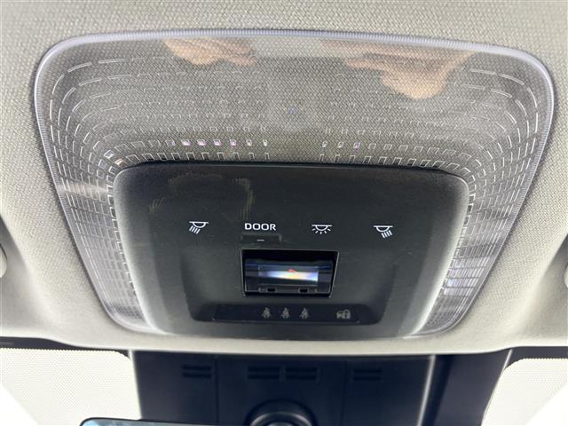 プリウス Ｚ　１２．３型純正ナビ　全方位カメラ　追従型クルコン　ＥＴＣ２．０　パワーシート　シートヒーター　ステアリングヒーター　合皮黒シート　衝突軽減　ワイヤレス充電　電動格納ミラー　電動リアゲート　オートライト（22枚目）