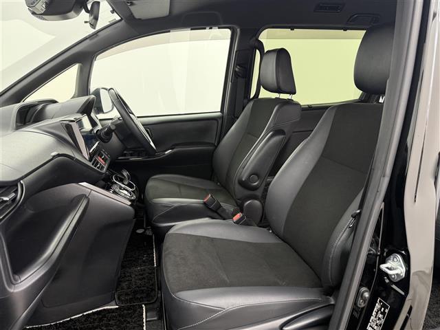 ノア ハイブリッドＳｉ　ダブルバイビーＩＩＩ　両側パワースライドドア　クルーズコントロール　ＡＬＰＩＮＥ９型ナビＣＤ／ＤＶＤ／Ｂｌｕｅｔｏｏｔｈ／フルセグ　ＡＬＰＩＮＥ１２インチフリップダウンモニター　バックカメラ　前後ドライブレコーダー　ＥＴＣ（22枚目）