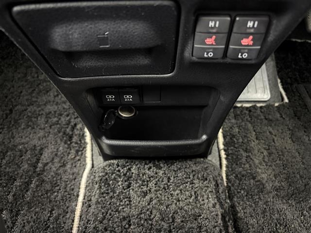 ノア ハイブリッドＳｉ　ダブルバイビー　モデリスタエアロ　両側パワースライドドア　クルーズコントロール　純正８インチナビＣＤ／ＤＶＤ／Ｂｌｕｅｔｏｏｔｈ／フルセグ　純正１２インチフリップダウンモニター　バックカメラ　ＥＴＣ　オートハイビーム（14枚目）