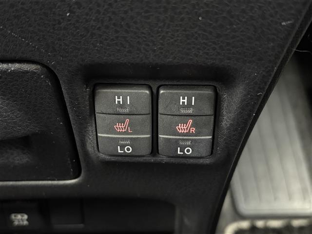 ノア ハイブリッドＳｉ　ダブルバイビー　モデリスタエアロ　両側パワースライドドア　クルーズコントロール　純正８インチナビＣＤ／ＤＶＤ／Ｂｌｕｅｔｏｏｔｈ／フルセグ　純正１２インチフリップダウンモニター　バックカメラ　ＥＴＣ　オートハイビーム（15枚目）