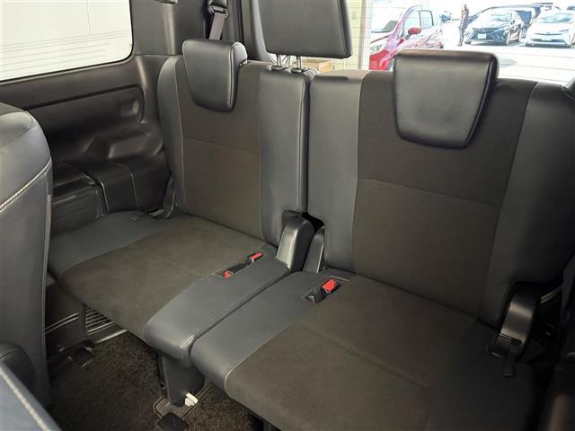 ノア ハイブリッドＳｉ　ダブルバイビー　モデリスタエアロ　両側パワースライドドア　クルーズコントロール　純正８インチナビＣＤ／ＤＶＤ／Ｂｌｕｅｔｏｏｔｈ／フルセグ　純正１２インチフリップダウンモニター　バックカメラ　ＥＴＣ　オートハイビーム（26枚目）