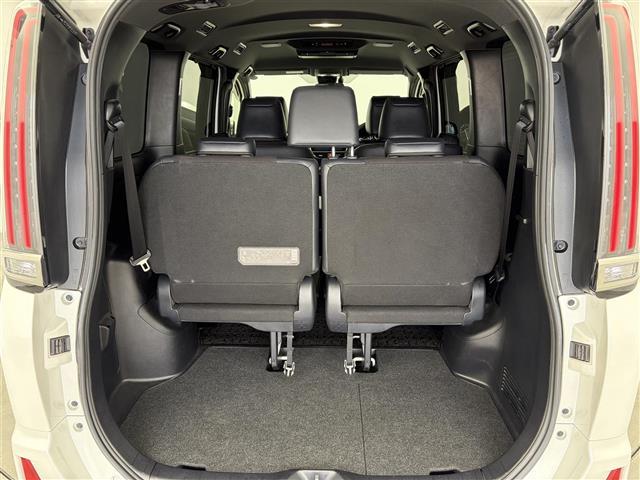 ノア ハイブリッドＳｉ　ダブルバイビー　モデリスタエアロ　両側パワースライドドア　クルーズコントロール　純正８インチナビＣＤ／ＤＶＤ／Ｂｌｕｅｔｏｏｔｈ／フルセグ　純正１２インチフリップダウンモニター　バックカメラ　ＥＴＣ　オートハイビーム（28枚目）