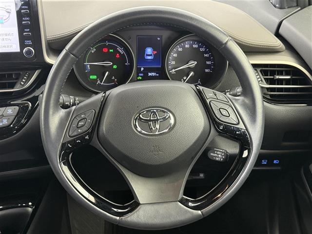 Ｃ－ＨＲ Ｇ　レーダークルーズコントロール　前後ドライブレコーダー　純正８型ディスプレイオーディオ　全方位モニター　ＥＴＣ　自動防眩ミラー　エンジンスターター　電動パーキング　純正１８型ＡＷ　フロントフォグランプ（3枚目）