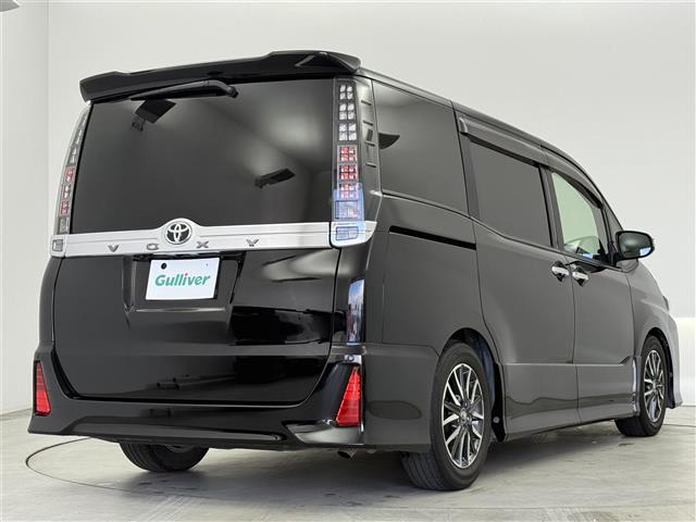 ヴォクシー ＺＳ　煌ＩＩ　ＡＬＰＩＮＥ１０インチナビ　ＡＬＰＩＮＥ１２インチフリップダウンモニター　バックカメラ　フルセグＴＶ　ＨＤＭＩ　トヨタセーフティセンス　衝突被害軽減システム　横滑り防止装置　両側パワースライドドア（30枚目）