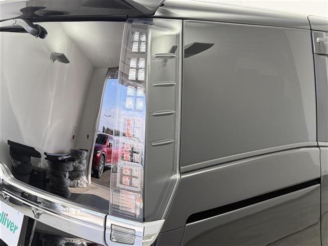 ヴォクシー ＺＳ　煌ＩＩ　ＡＬＰＩＮＥ１０インチナビ　ＡＬＰＩＮＥ１２インチフリップダウンモニター　バックカメラ　フルセグＴＶ　ＨＤＭＩ　トヨタセーフティセンス　衝突被害軽減システム　横滑り防止装置　両側パワースライドドア（36枚目）