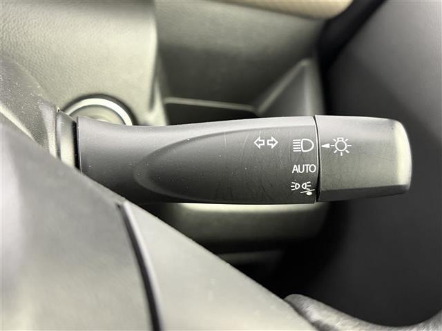 フレア ハイブリッドＸＧ　ディスプレイナビ　Ｂｌｕｅｔｏｏｔｈ　ＣＤ　パーキングソナー　ビルトインＥＴＣ　バックカメラ　安全装備　衝突軽減ブレーキ　横滑り防止装置　ＡＵＴＯライト　シートヒーター　純正フロアマット　ＡＡＣ　禁煙（7枚目）