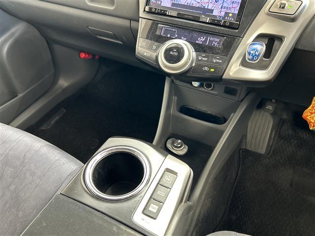 ���ŐV�i�r�i�t���Z�O�E�����Z�O�E�c�u�c�Đ��j�����ē��B�J���b�c�F���A�E�A���p�C���E�C�N���v�X�̃i�r���戵���Ă���o�b�N�J�����i�o�b�N���j�^�[�j��ȃ��j�^�[�i�t���b�v�_�E�����j�^�[�j�̎�t���\�ł��B