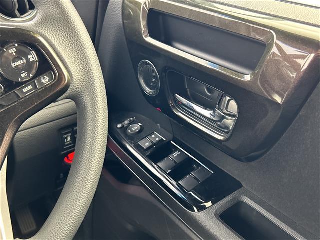 ���ŐV�i�r�i�t���Z�O�E�����Z�O�E�c�u�c�Đ��j�����ē��B�J���b�c�F���A�E�A���p�C���E�C�N���v�X�̃i�r���戵���Ă���o�b�N�J�����i�o�b�N���j�^�[�j��ȃ��j�^�[�i�t���b�v�_�E�����j�^�[�j�̎�t���\�ł��B