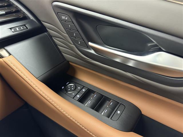 ���ŐV�i�r�i�t���Z�O�E�����Z�O�E�c�u�c�Đ��j�����ē��B�J���b�c�F���A�E�A���p�C���E�C�N���v�X�̃i�r���戵���Ă���o�b�N�J�����i�o�b�N���j�^�[�j��ȃ��j�^�[�i�t���b�v�_�E�����j�^�[�j�̎�t���\�ł��B