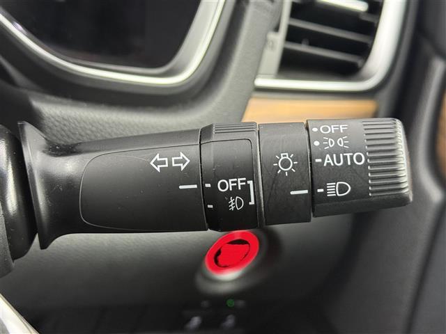 ＣＲ－Ｖ ＥＸ　純正ナビ　ＥＴＣ　Ｂカメラ　シートヒーター（Ｄ＋Ｎ）　ハンドルヒーター　ＢＳＭ　電子パーキング　オートホールド　パドルシフト　衝突軽減ブレーキ　レーンキープアシスト　オートハイビーム　ＬＥＤライト（8枚目）