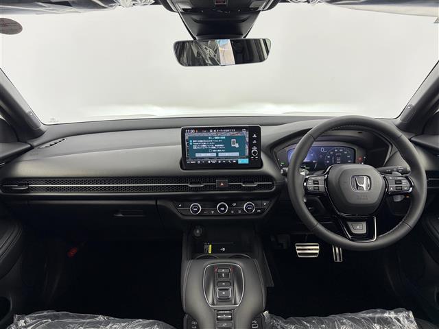 ＺＲ－Ｖ ｅ：ＨＥＶ　Ｚ特別仕様車ブラックスタイル　登録済未使用車　ホンダセンシング　ホンダコネクトディスプレイナビ　スマホ連動／フルセグ　全方位カメラ　ビルトインＥＴＣ２．０　前パワーシート／ヒーター　レザーシート　前後コーナーセンサー　純正１８ＡＷ（2枚目）