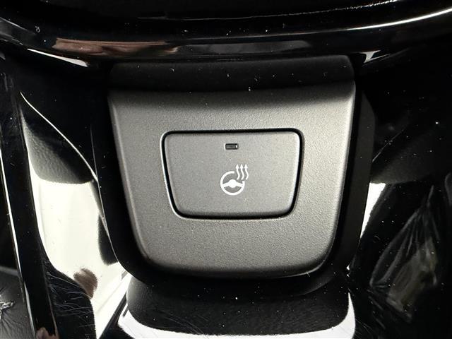 ＺＲ－Ｖ ｅ：ＨＥＶ　Ｚ特別仕様車ブラックスタイル　登録済未使用車　ホンダセンシング　ホンダコネクトディスプレイナビ　スマホ連動／フルセグ　全方位カメラ　ビルトインＥＴＣ２．０　前パワーシート／ヒーター　レザーシート　前後コーナーセンサー　純正１８ＡＷ（19枚目）