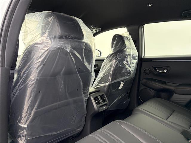 ＺＲ－Ｖ ｅ：ＨＥＶ　Ｚ特別仕様車ブラックスタイル　登録済未使用車　ホンダセンシング　ホンダコネクトディスプレイナビ　スマホ連動／フルセグ　全方位カメラ　ビルトインＥＴＣ２．０　前パワーシート／ヒーター　レザーシート　前後コーナーセンサー　純正１８ＡＷ（26枚目）