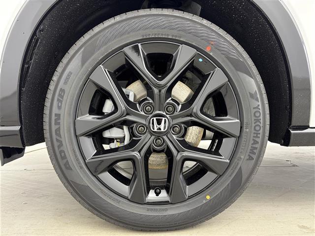 ＺＲ－Ｖ ｅ：ＨＥＶ　Ｚ特別仕様車ブラックスタイル　登録済未使用車　ホンダセンシング　ホンダコネクトディスプレイナビ　スマホ連動／フルセグ　全方位カメラ　ビルトインＥＴＣ２．０　前パワーシート／ヒーター　レザーシート　前後コーナーセンサー　純正１８ＡＷ（40枚目）