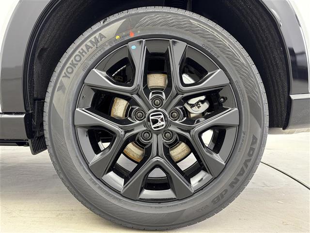 ＺＲ－Ｖ ｅ：ＨＥＶ　Ｚ特別仕様車ブラックスタイル　登録済未使用車　ホンダセンシング　ホンダコネクトディスプレイナビ　スマホ連動／フルセグ　全方位カメラ　ビルトインＥＴＣ２．０　前パワーシート／ヒーター　レザーシート　前後コーナーセンサー　純正１８ＡＷ（41枚目）