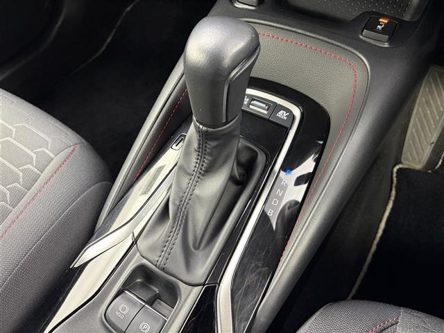 カローラスポーツ ハイブリッドＧ　Ｚ　モデリスタエアロ　追従機能付クルーズコントロール　純正ディスプレイオーディオ　バックカメラ　ビルトインＥＴＣ２．０　前席シートヒーター　純正１８インチアルミホイール　プッシュスタート（12枚目）