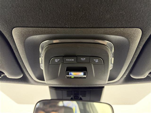 カローラスポーツ ハイブリッドＧ　Ｚ　モデリスタエアロ　追従機能付クルーズコントロール　純正ディスプレイオーディオ　バックカメラ　ビルトインＥＴＣ２．０　前席シートヒーター　純正１８インチアルミホイール　プッシュスタート（22枚目）