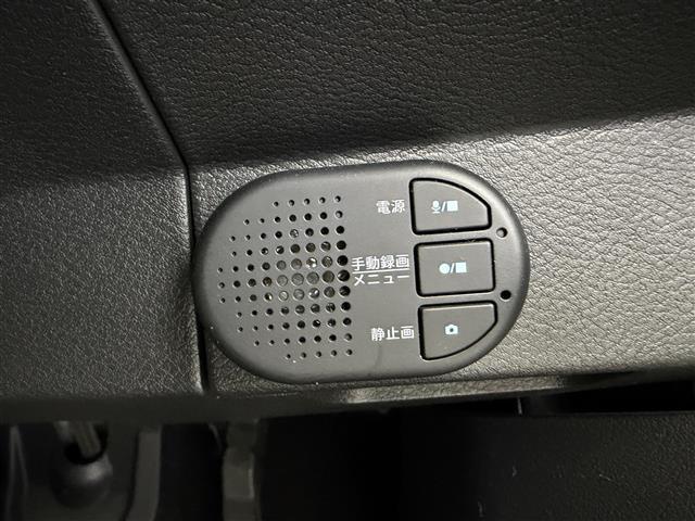 ���ŐV�i�r�i�t���Z�O�E�����Z�O�E�c�u�c�Đ��j�����ē��B�J���b�c�F���A�E�A���p�C���E�C�N���v�X�̃i�r���戵���Ă���o�b�N�J�����i�o�b�N���j�^�[�j��ȃ��j�^�[�i�t���b�v�_�E�����j�^�[�j�̎�t���\�ł��B