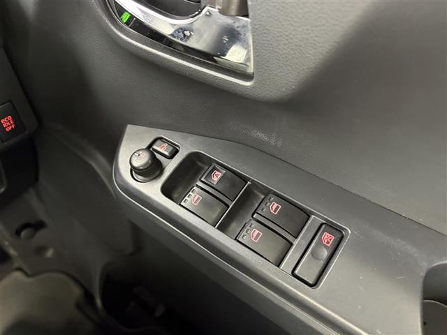 ���ŐV�i�r�i�t���Z�O�E�����Z�O�E�c�u�c�Đ��j�����ē��B�J���b�c�F���A�E�A���p�C���E�C�N���v�X�̃i�r���戵���Ă���o�b�N�J�����i�o�b�N���j�^�[�j��ȃ��j�^�[�i�t���b�v�_�E�����j�^�[�j�̎�t���\�ł��B