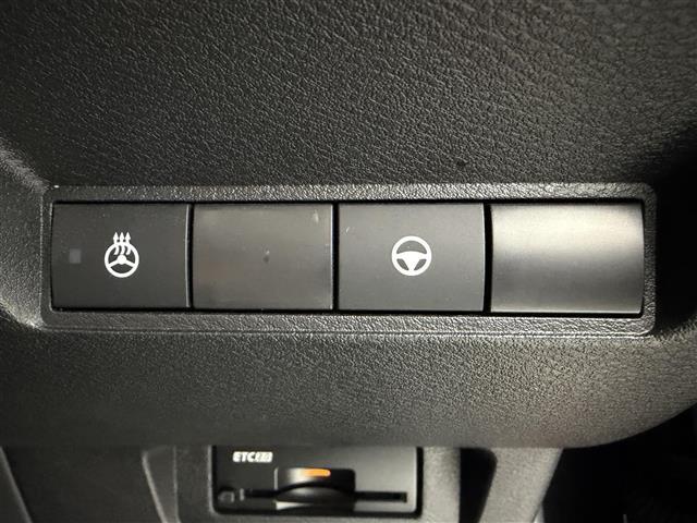 ���ŐV�i�r�i�t���Z�O�E�����Z�O�E�c�u�c�Đ��j�����ē��B�J���b�c�F���A�E�A���p�C���E�C�N���v�X�̃i�r���戵���Ă���o�b�N�J�����i�o�b�N���j�^�[�j��ȃ��j�^�[�i�t���b�v�_�E�����j�^�[�j�̎�t���\�ł��B