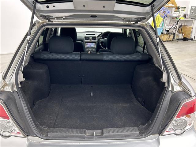 インプレッサスポーツワゴン 1.5iスペシャル 4WD 社外7インチナビ CD/DVDチェンジャー ワンセグTV ETC 社外スタッドレスタイヤ サマータイヤ付 社外フロアマット(23枚目)