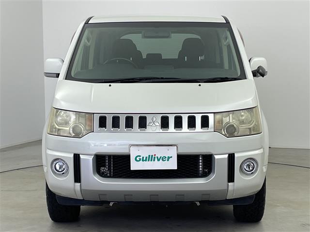 デリカＤ：５ Ｇ　パワーパッケージ　社外ナビ　両側パワースライドドア　クルーズコントロール　バックカメラ　フォグランプ　パドルシフト　ワンセグＴＶ　８人乗り　革巻きステアリング　ステアリングスイッチ　ホワイトレター　社外アルミ（4枚目）