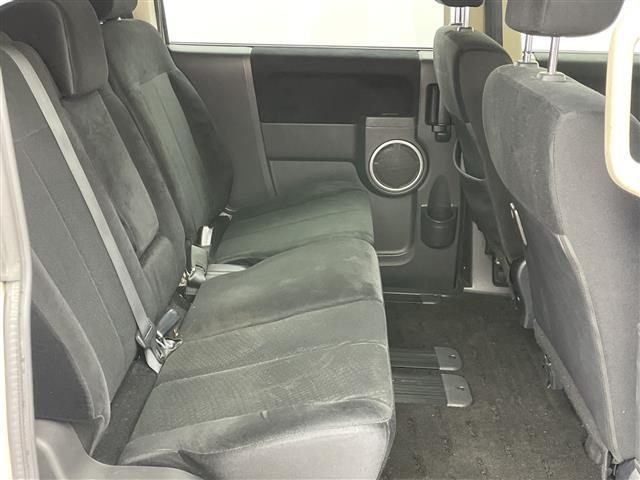 デリカＤ：５ Ｇ　パワーパッケージ　社外ナビ　両側パワースライドドア　クルーズコントロール　バックカメラ　フォグランプ　パドルシフト　ワンセグＴＶ　８人乗り　革巻きステアリング　ステアリングスイッチ　ホワイトレター　社外アルミ（16枚目）