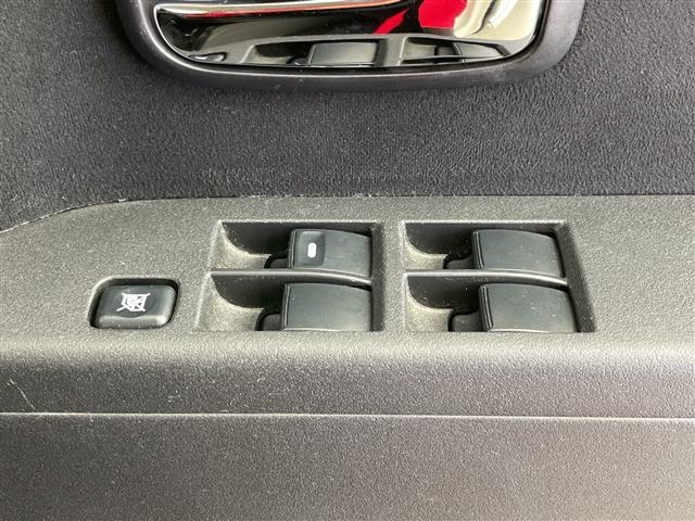 デリカＤ：５ Ｇ　パワーパッケージ　社外ナビ　両側パワースライドドア　クルーズコントロール　バックカメラ　フォグランプ　パドルシフト　ワンセグＴＶ　８人乗り　革巻きステアリング　ステアリングスイッチ　ホワイトレター　社外アルミ（19枚目）