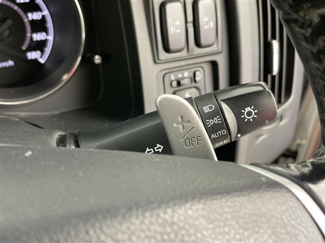 デリカＤ：５ Ｇ　パワーパッケージ　社外ナビ　両側パワースライドドア　クルーズコントロール　バックカメラ　フォグランプ　パドルシフト　ワンセグＴＶ　８人乗り　革巻きステアリング　ステアリングスイッチ　ホワイトレター　社外アルミ（21枚目）