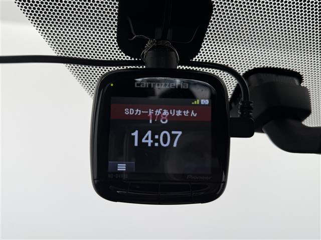 ���ŐV�i�r�i�t���Z�O�E�����Z�O�E�c�u�c�Đ��j�����ē��B�J���b�c�F���A�E�A���p�C���E�C�N���v�X�̃i�r���戵���Ă���o�b�N�J�����i�o�b�N���j�^�[�j��ȃ��j�^�[�i�t���b�v�_�E�����j�^�[�j�̎�t���\�ł��B