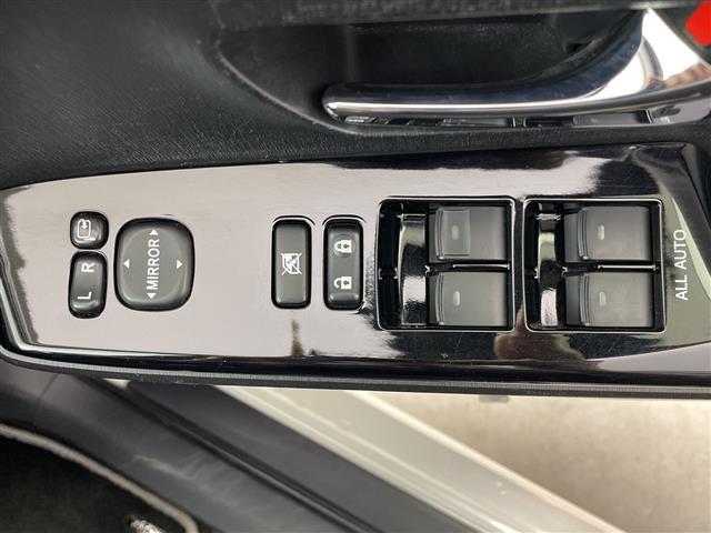 プリウスアルファ Sツーリングセレクション・G’s アルパイン製9インチナビ CD DVD Bluetooth フルセグTV バックカメラ ETC 前後ドライブレコーダー ハーフレザーシート 社外17インチアルミホイール HIDライト スマートキー(19枚目)