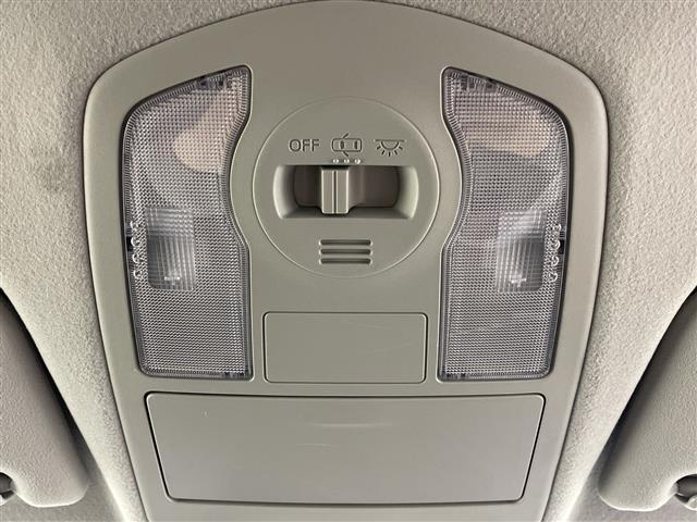 プリウスアルファ Sツーリングセレクション・G’s アルパイン製9インチナビ CD DVD Bluetooth フルセグTV バックカメラ ETC 前後ドライブレコーダー ハーフレザーシート 社外17インチアルミホイール HIDライト スマートキー(20枚目)