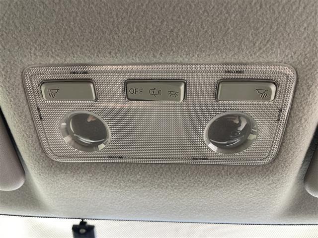 ���ŐV�i�r�i�t���Z�O�E�����Z�O�E�c�u�c�Đ��j�����ē��B�J���b�c�F���A�E�A���p�C���E�C�N���v�X�̃i�r���戵���Ă���o�b�N�J�����i�o�b�N���j�^�[�j��ȃ��j�^�[�i�t���b�v�_�E�����j�^�[�j�̎�t���\�ł��B