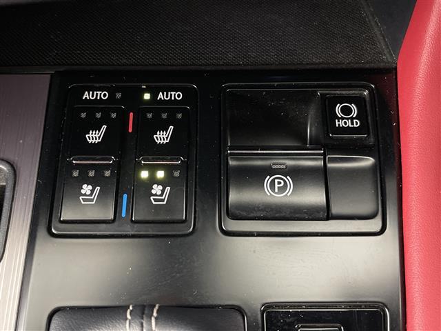 ＲＸ ＲＸ４５０ｈ　Ｆスポーツ　禁煙車　純正１２．３インチナビ　サンルーフ　ＡＣ１００Ｖ電源　ブラインドスポットモニター　全方位カメラ　ステアリングヒーター　シートヒーター　追従式クルーズコントロール　衝突軽減ブレーキ　スマートキー（12枚目）