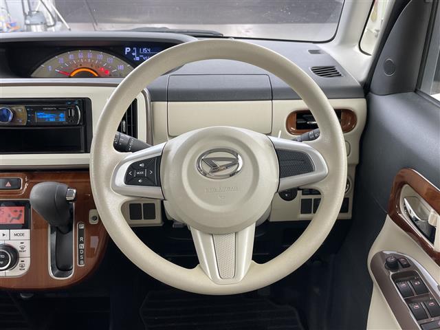 ムーヴキャンバス Ｘリミテッドメイクアップ　ＳＡＩＩ　禁煙車　オーディオ　両側パワースライドドア　衝突軽減ブレーキ　アイドリングストップ　レーンキープアシスト　オートエアコン　フロアマット　スマートキー　プッシュスタート　ベンチシート　電動格納ミラー（9枚目）