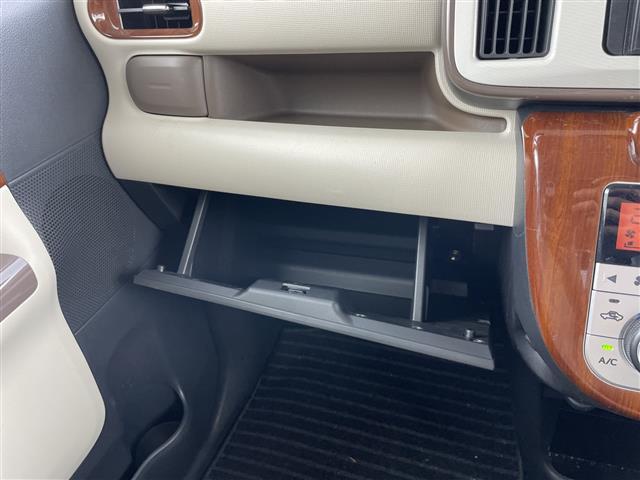 ムーヴキャンバス Ｘリミテッドメイクアップ　ＳＡＩＩ　禁煙車　オーディオ　両側パワースライドドア　衝突軽減ブレーキ　アイドリングストップ　レーンキープアシスト　オートエアコン　フロアマット　スマートキー　プッシュスタート　ベンチシート　電動格納ミラー（19枚目）