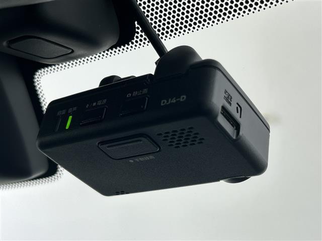 エクストレイル ２０Ｘｉ　禁煙　純正９インチナビ　プロパイロット　ドライブレコーダ　衝突軽減ブレーキ　全周囲カメラ　電動リアゲート　フルセグＴＶ　ＥＴＣ　デジタルインナーミラーミラー　電動パーキングブレーキ　ＬＥＤヘッドライト（6枚目）