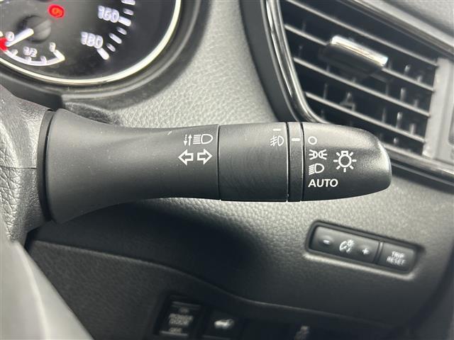 エクストレイル ２０Ｘｉ　禁煙　純正９インチナビ　プロパイロット　ドライブレコーダ　衝突軽減ブレーキ　全周囲カメラ　電動リアゲート　フルセグＴＶ　ＥＴＣ　デジタルインナーミラーミラー　電動パーキングブレーキ　ＬＥＤヘッドライト（17枚目）